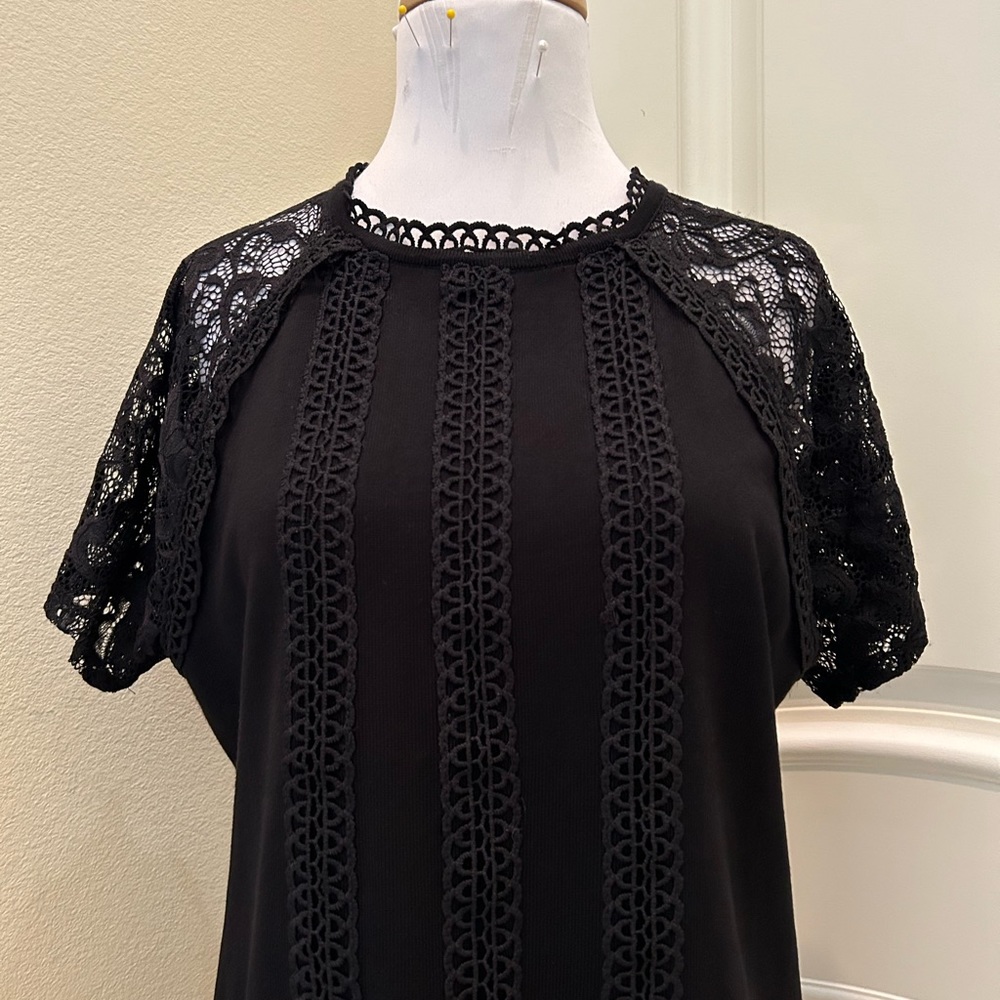 NWOT Cable & Gauge black knit top with wide embroidered trim details